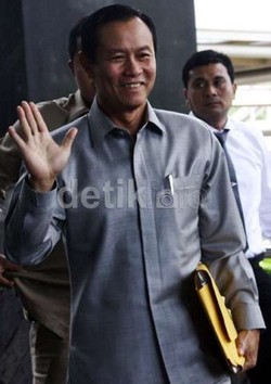 Komjen Sutarman Ajarkan Anak Perempuannya Berjualan Soto di Kaki Lima