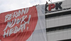 Koordinasi Soal Pemeriksaan Akil, Ketua MKK Datangi KPK