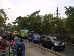 Satu Jalur Jl I Gusti Ngurah Rai Dibuka, Lalin Masih Tersendat