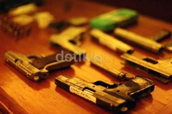 Pelatuk Tersangkut di Holster, Anggota Brimob Tertembak Pistol Sendiri