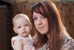 Kram Perut Dikira Haid, Nadia Ternyata Hamil dan Melahirkan di Kamar Mandi