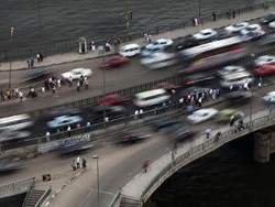 Keluarga Amerika Mulai Tinggalkan Kendaraan