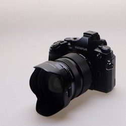 Kamera Tangguh Olympus OM-D E-M1 Dibanderol Rp 19,8 Juta