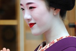 Ketika Geisha Cantik Tebar Pesona di Kyoto
