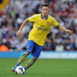 Start Arsenal Puaskan Oezil