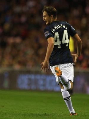 Wilshere Klarifikasi Pernyataannya Soal Januzaj