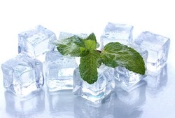 BPOM Sebut Pemakaian Es Balok Bikin Produk Jajan Anak Tidak Higienis