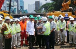 Jokowi Khawatirkan Keberadaan Pipa Gas Berkarat di Proyek MRT Dukuh Atas