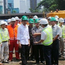 Pembangunan MRT akan Perparah Kemacetan, Jokowi Harap Warga Bersabar