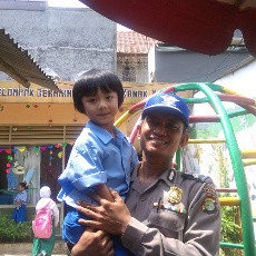 Pak Polisi Tanamkan Polisi Sahabat Anak di TK