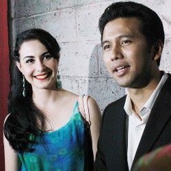 Arumi Bachsin Temani Suami Kuliah Sekaligus Bulan Madu di Inggris