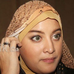  Putus Cinta, Jane Shalimar Tertawa