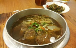 Little Taiwan: Gurih Enak Braised Beef Noodle Berkuah Kaldu Sapi Murni