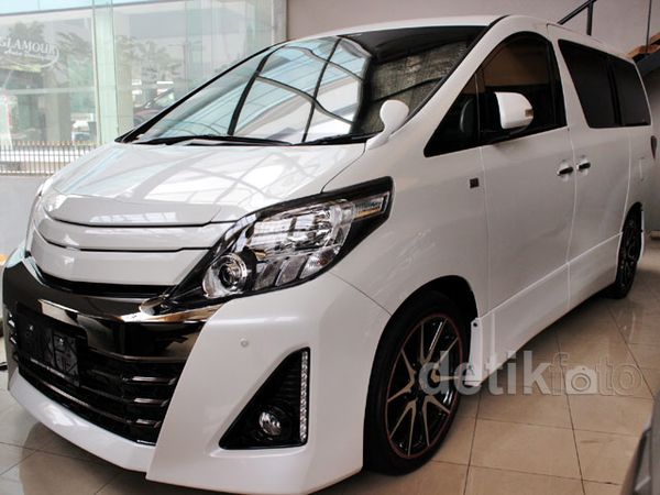 Tampang Asli Alphard dan Vellfire Versi Garang