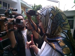 Setelah 45 menit, Airin Meninggalkan Rumah Atut di Kebon Jeruk