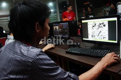 Siswi SMA Tepergok Bermesraan dan Telanjang Bulat di Warnet