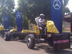 Pahala Kencana Jalin Kontrak Servis 100 Bus dengan Mercy