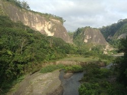 Panorama Great Wall Sumbar Boleh Diadu dengan Tembok China