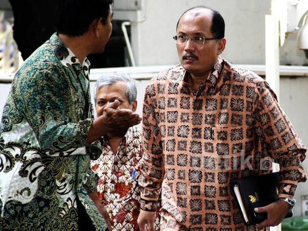 Sekjen MK Diperiksa Terkait Kasus Suap Akil 