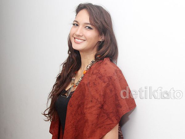 Nadine Chandrawinata Jadi Duta Wisata