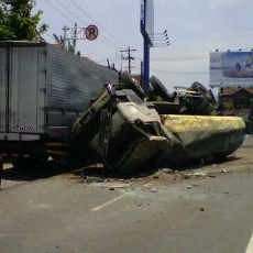 Tabrakan Beruntun di Purwosari, Dua Orang Tewas, Empat Luka-luka