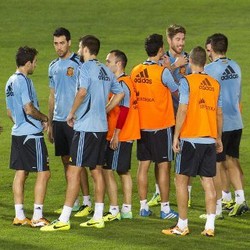 Spanyol Bersiap Hadapi Dua Laga Final