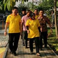 Taman Nginden Intan Dilengkapi Alat Fitnes Diresmikan Risma