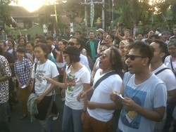 Protes Soal Kinerja, Warga Yogya Bernyanyi di Rumah Dinas Wali Kota