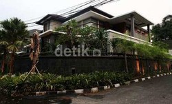 Rumah Mewah Wawan di Kuningan Kini Hanya Dihuni Sekuriti