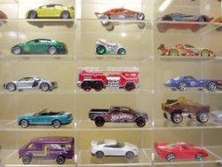 Tengok Pembuatan Mobil-mobilan Hot Wheels