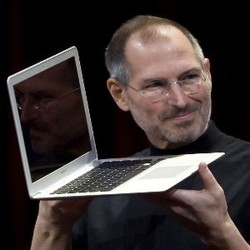Apple Bakal Permak Desain MacBook Air 