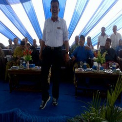 Cerita Dahlan Iskan Soal Sepatu Kets untuk Sang Bupati