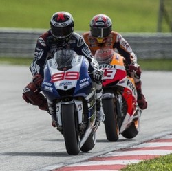 Lorenzo dan Marquez Bahas Duelnya di Sepang