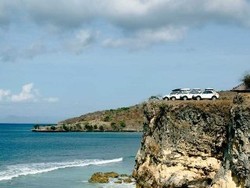 Ini Dia Mobil Pertama di Pulau Komodo