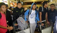 Menumpangi pesawat Lion Air dengan nomor penerbangan JT 586, mereka tiba di bandara internasional Juanda, Surabaya, Minggu (13/10) malam WIB. Bruriy Susanto/detikcom.