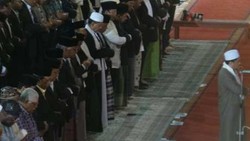 Usai Salat Idul Adha, SBY Salami Imam dan Dikerubungi Jamaah