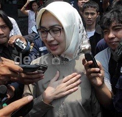 Airin Kembali Jenguk Wawan di Rutan KPK