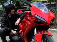 Ducati 800 cc Kevin Aprilio