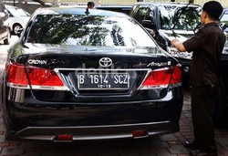 Toyota Crown Athlete Akil yang Disita KPK Masih Baru, Belum Bersurat