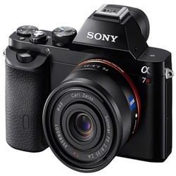 Sony Lepas Duet Kamera Mirrorless Full Frame Pertama di Dunia