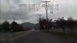 Kabur dari Polisi, Wanita ini Dua Kali Dihantam Kereta