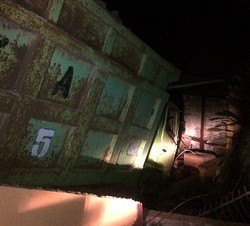 Rem Blong, Truk Pengangkut Tanah Seruduk Rumah di Semarang