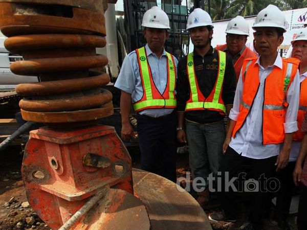 Jokowi Resmikan Pembangunan Monorel