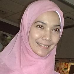 Eksanti Kembangkan Bisnis Baju Muslim Hingga ke Malaysia