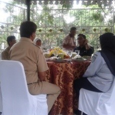 Tahu Tempe Kerupuk, Menu Wajib Ridwan Kamil Makan Bareng PNS