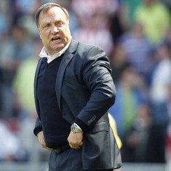 Dick Advocaat Kembali Tangani AZ Alkmaar