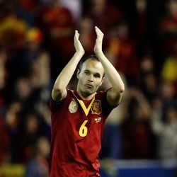 Iniesta Sambut Brasil dengan Sukacita