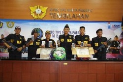 Bea Cukai Sita Ratusan Smartphone Ilegal dari Batam