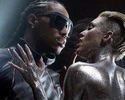 Miley Cyrus Kembali Tampil Tanpa Busana Untuk Klip Terbaru