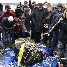 Meteorit Seberat Setengah Ton Diangkat dari Danau Rusia